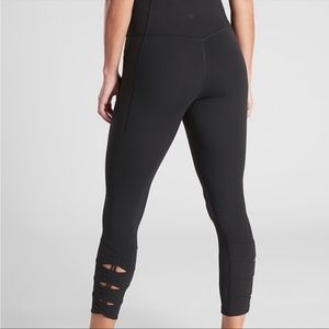 Athleta Salutation Stash Pocket II Cinch 7/8 XSP